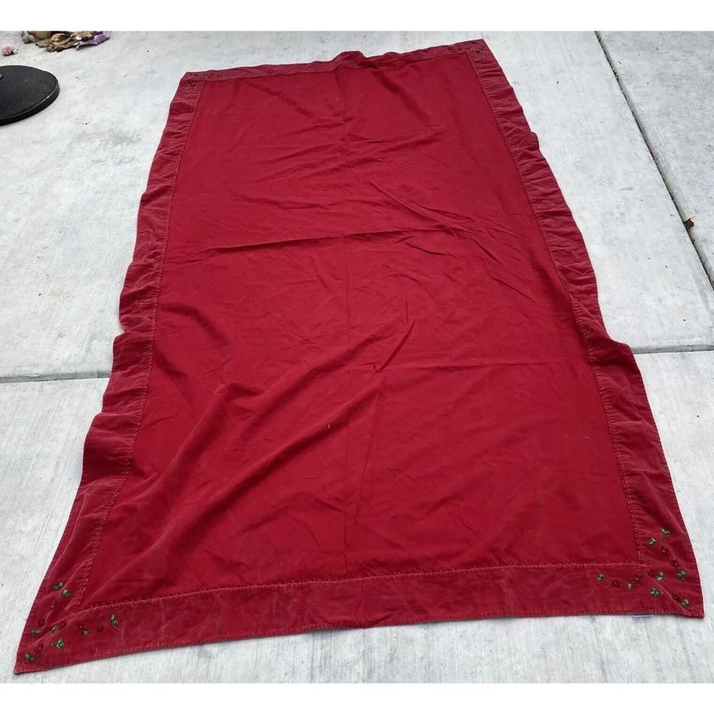 Christmas Tablecloth Coverlet Blanket Target 2009 Velvet Trim Corner Flower Trim